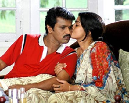 சினேகா லிப்ஸும் ~~காலி~~!