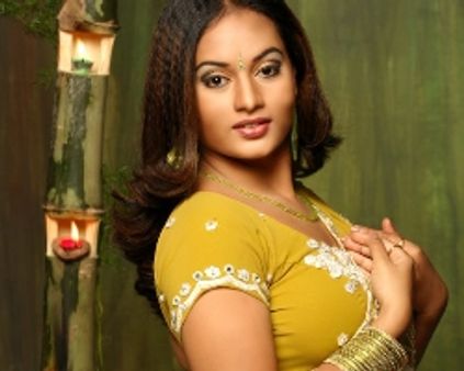 ~~ஷிப்ட்~~ ஆகும் சுஜா