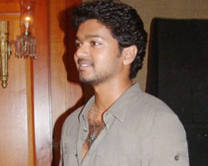 சேரன் படத்தில் நடிக்க ஆசை-விஜய்