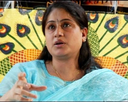 டாக்டருக்கு பளார் - விஜயசாந்தி அதிரடி