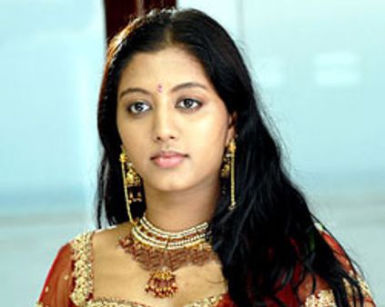 தமிழைத் தள்ளும் கோபிகா