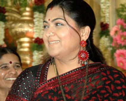 மேடையில் திருமாவளவனுடன் குஷ்பு மோதல்