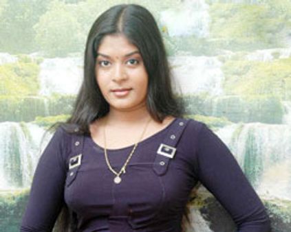 மறுபடியும் நீபா