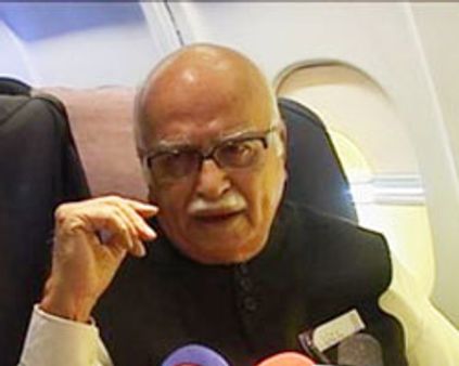 அத்வானியை அழ வைத்த அமீர்!