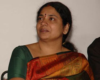 காங். மகளிர் அணி தலைவியாகும் ஜீவிதா?