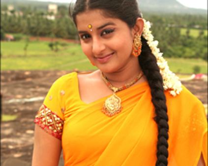 ஜீவனிடம் ~~சிக்கிய~~ மீரா ஜாஸ்மின்