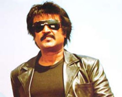 ரஜினி வீடு முன்பு ரசிகர்கள் தர்ணா