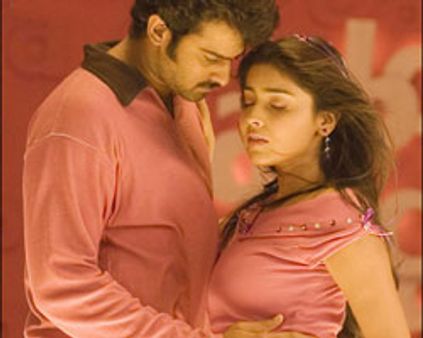 ஷ்ரியா, இலியானாவின் ~~விருந்து~~