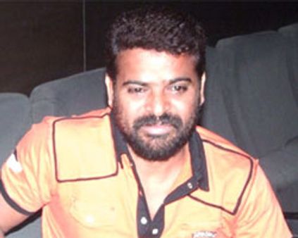 கதறி அழுதார்கள்: அமீ்ர்