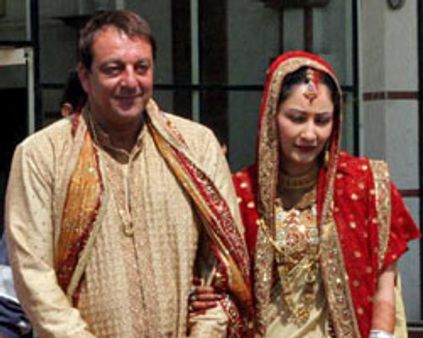 மான்யதாவுக்கு நோட்டீஸ்