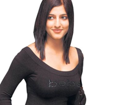 ரஜினி-கமல் மகள்கள் கூட்டணி