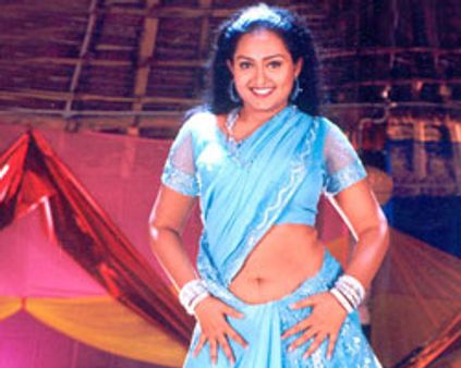 ஆட்டத்தை நிறுத்தினார் விந்தியா