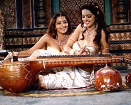 அலெக்சாண்டரும் வருகிறார்!