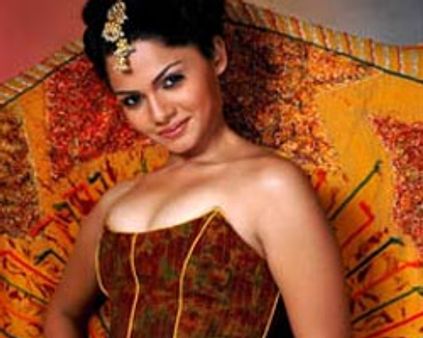 அழகிய அனுயா!