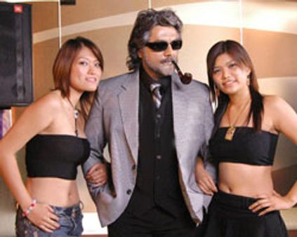 நமிதா, பர்ஸானா அண்ட் சரத்!