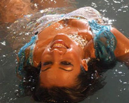 புளோரா நீக்கம்-மன்சூர் டென்ஷன்!