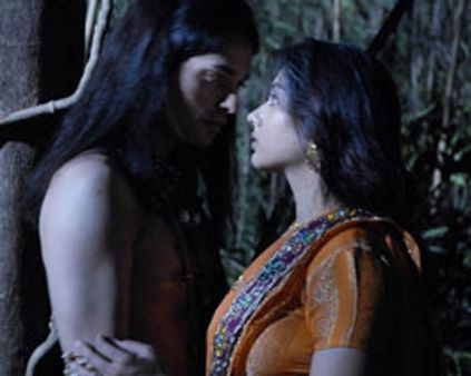 கற்றுத் தரும் நமீதா