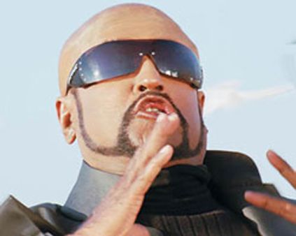 ஏப்ரலில் ~~ரோபோட்~~ பூஜை!