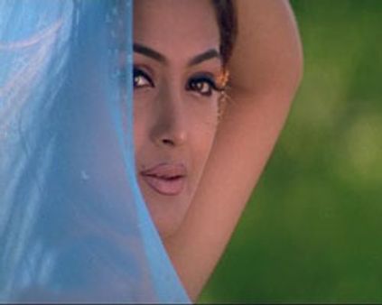 ~~காஸ்ட்லி~~ சிம்ரன்!