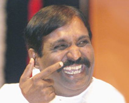 வைரமுத்துவின் கிரிக்கெட் பாட்டு