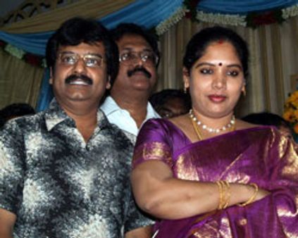 எழுத்தாளரை மிரட்டினேனா?: விவேக்