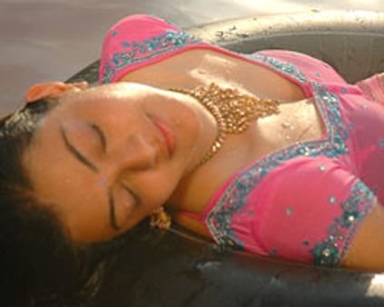 பந்தா காஜல்- சான்ஸ் புஸ்!