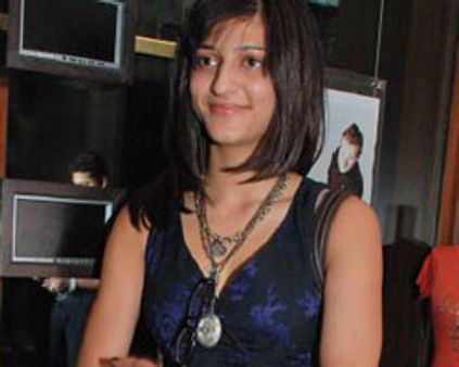 தனுஷ் பட வாய்ப்பை மறுத்த ஸ்ருதி