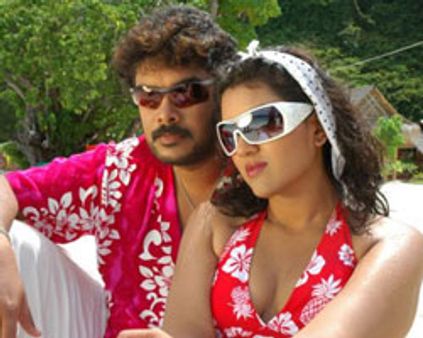 சுந்தர்.சி. கையில் 7!