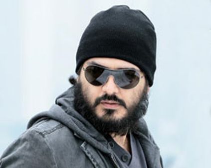 ஏகனில் பம்பாய் அழகி பியா!