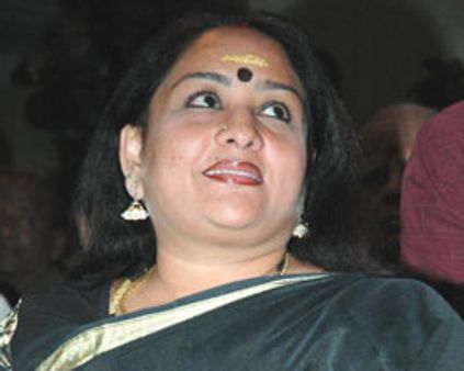 கொலை மிரட்டல் விடுக்கிறார் பைனான்சியர்-சுலக்ஷ்னா புகார்