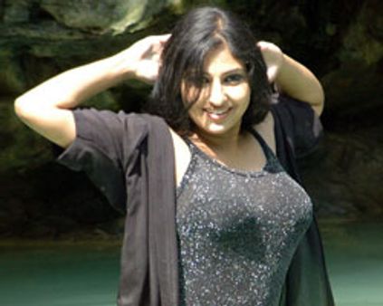 மோனிகாவின் ~~அ ஆ இ ஈ~~!