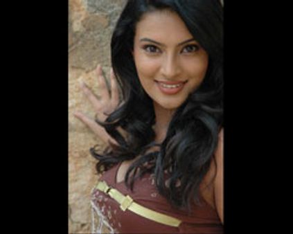 ~~மூன்றாம் விதி~~ ஷயாலி!