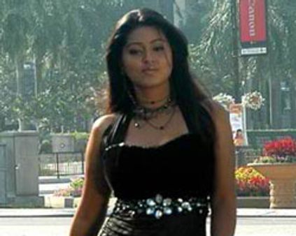 அமெரிக்காவில் ஸ்னேகா