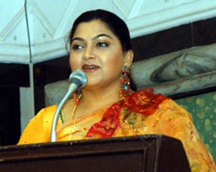 ராம.நாராயணனுக்கு குஷ்பு ஆதரவு