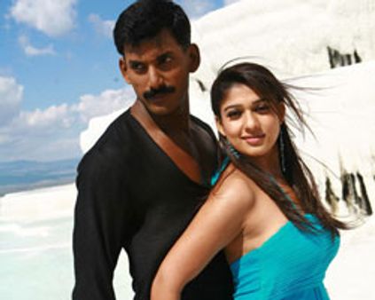 இளைஞர்களைத் ~~துரத்தும்~~ நயன்!