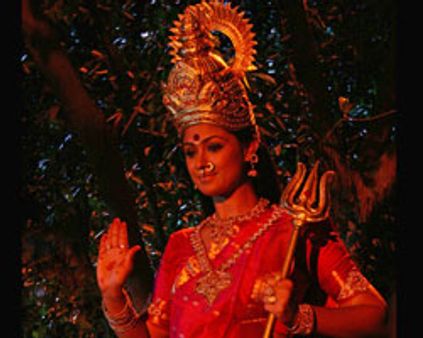 ~~அம்மன்~~ ஆன சிம்ரன்!!