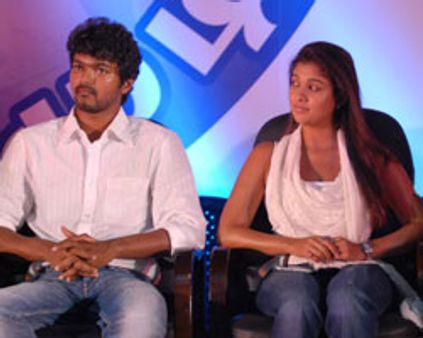 த்ரிஷாவிடமிருந்து நயனுக்குத் தாவிய விஜய்!