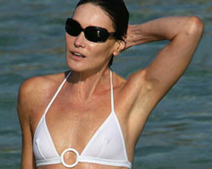 கார்லா: ~~சேச்சே, 15 தான்!~~