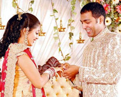 கோபிகா நிச்சயதார்த்தம்!