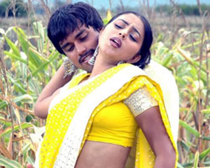 பூர்ணாவுக்கு திடீர் கிராக்கி!