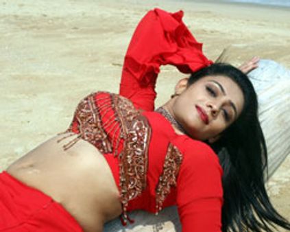 மறு கல்யாணமா... !!- அலறும் மீரா