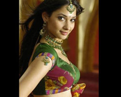 பரத்தா.. தயங்கும் தமன்னா!