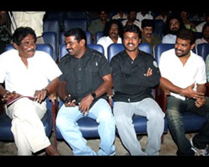 ரஜினிக்கு அமீர், சீமான் ஆதரவு!