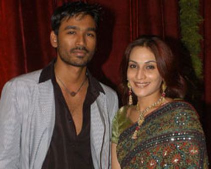 இயக்குநராகும் ரஜினியின் மூத்த மகள்!