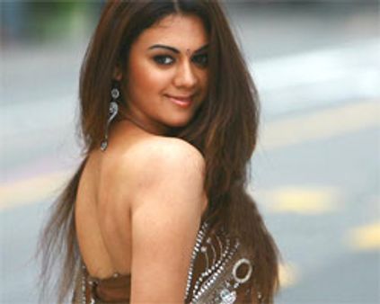 நர்ஸ் நமீதா!