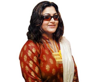 குஷ்பு தம்பி ஹீரோவாகிறார்!