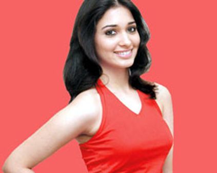 திரிஷாவுக்குப் பதில் தமன்னா