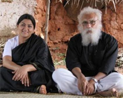 புதுவை திரை விழா-ராஜசேகரனுக்கு விருது!