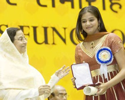 சரோஜாதேவி-ப்ரியாமணிக்கு தேசிய விருது