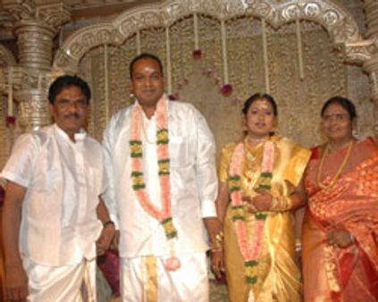 பாரதிராஜா மகள் திருமண வரவேற்பு-முதல்வர் வாழ்த்து!